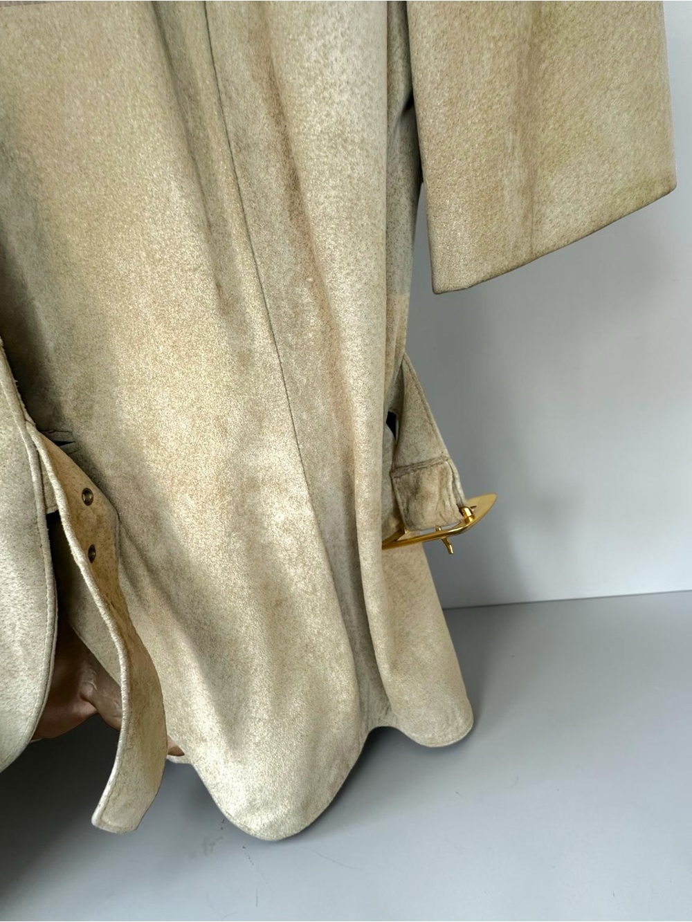 DANIER Suede Leather Wrap Short Sleeved Jacket with Gold Buckle - Tan - S/P - Picture 9 of 16
